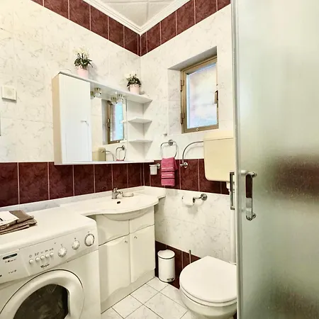 Bella 1 Apartman *